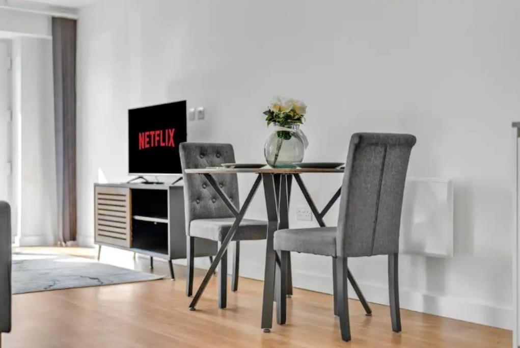 Deluxe 1 Bed In Colindale Wembley With Freewifitv Leilighet London Eksteriør bilde
